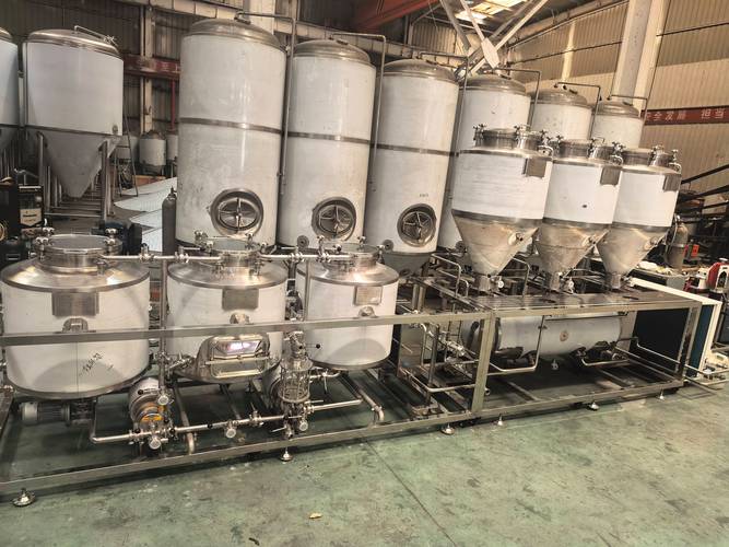 金川数控啤酒设备多少钱一套？新手开精酿酒吧能直接上手吗